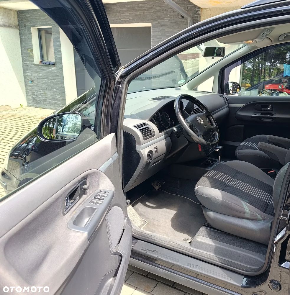 Volkswagen Sharan 1.8T Highline Tiptr - 10