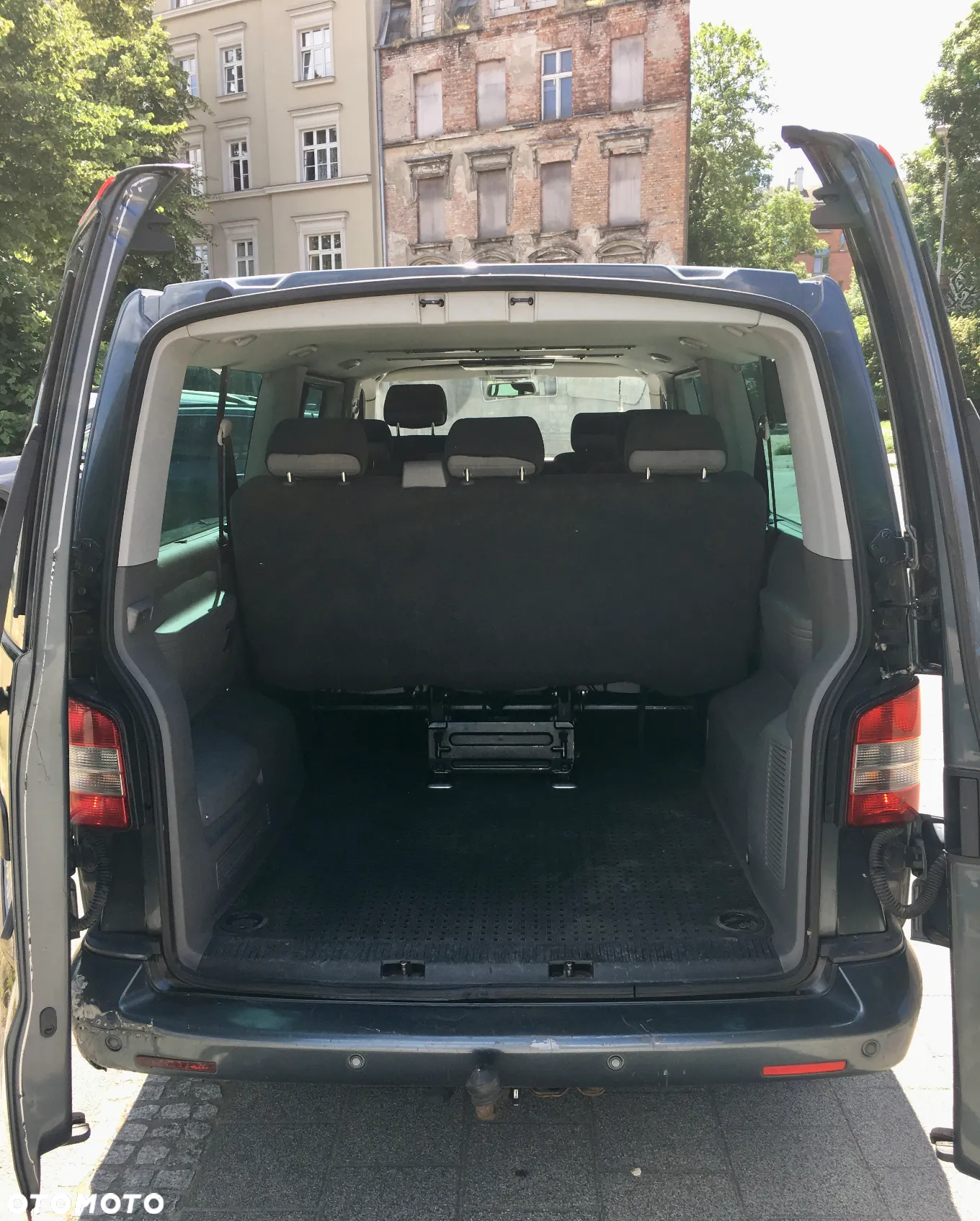 Volkswagen Caravelle - 7