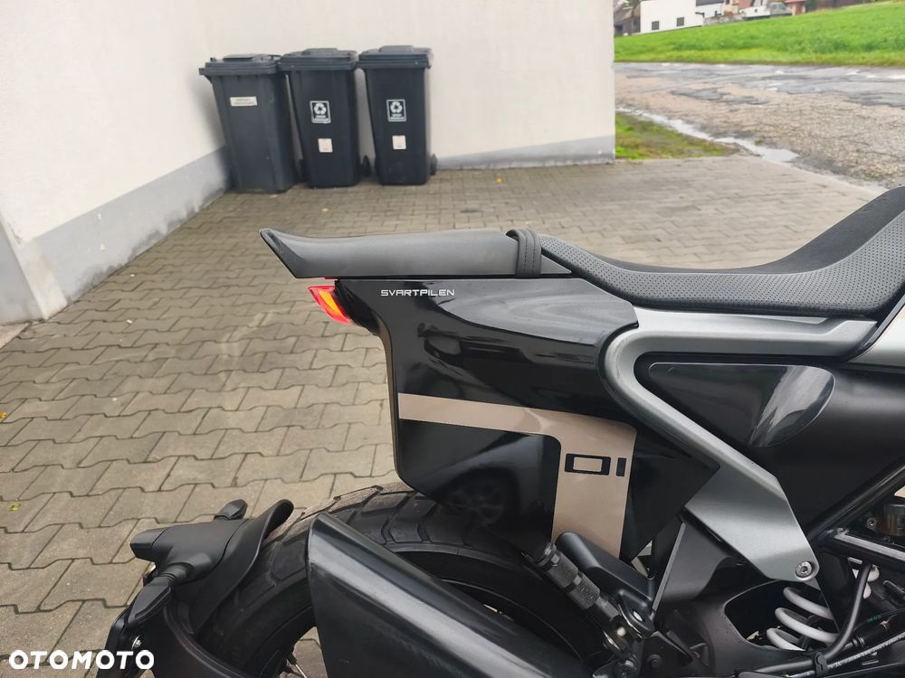 Husqvarna 701 - 22