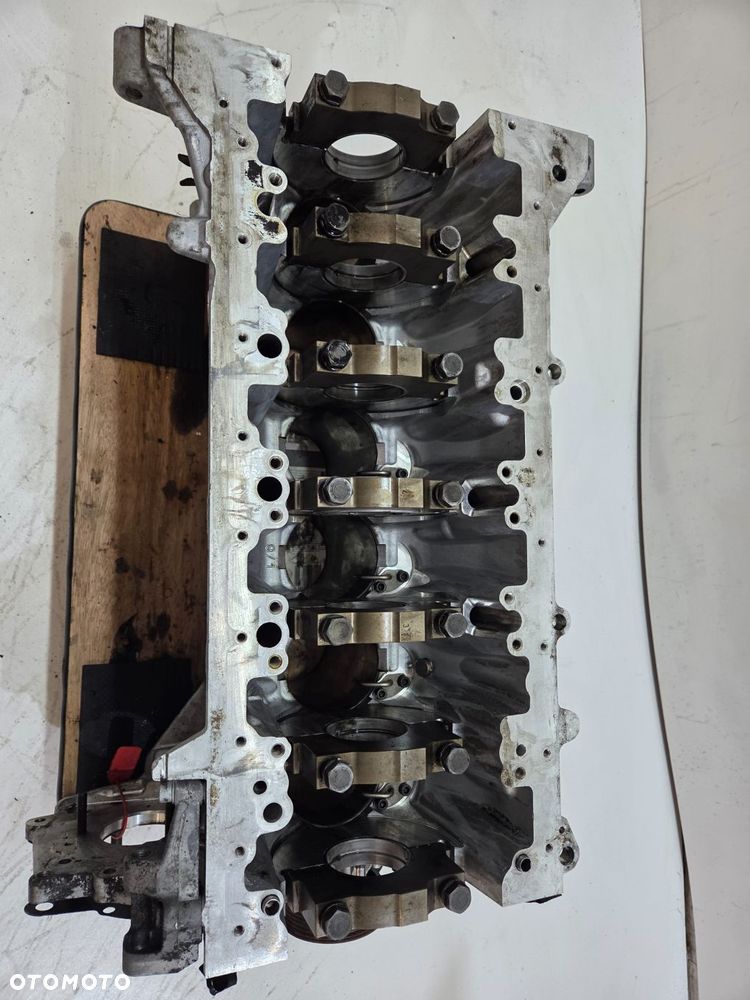 BLOK SILNIKA BMW E60 E61 306D3 M57 - 9