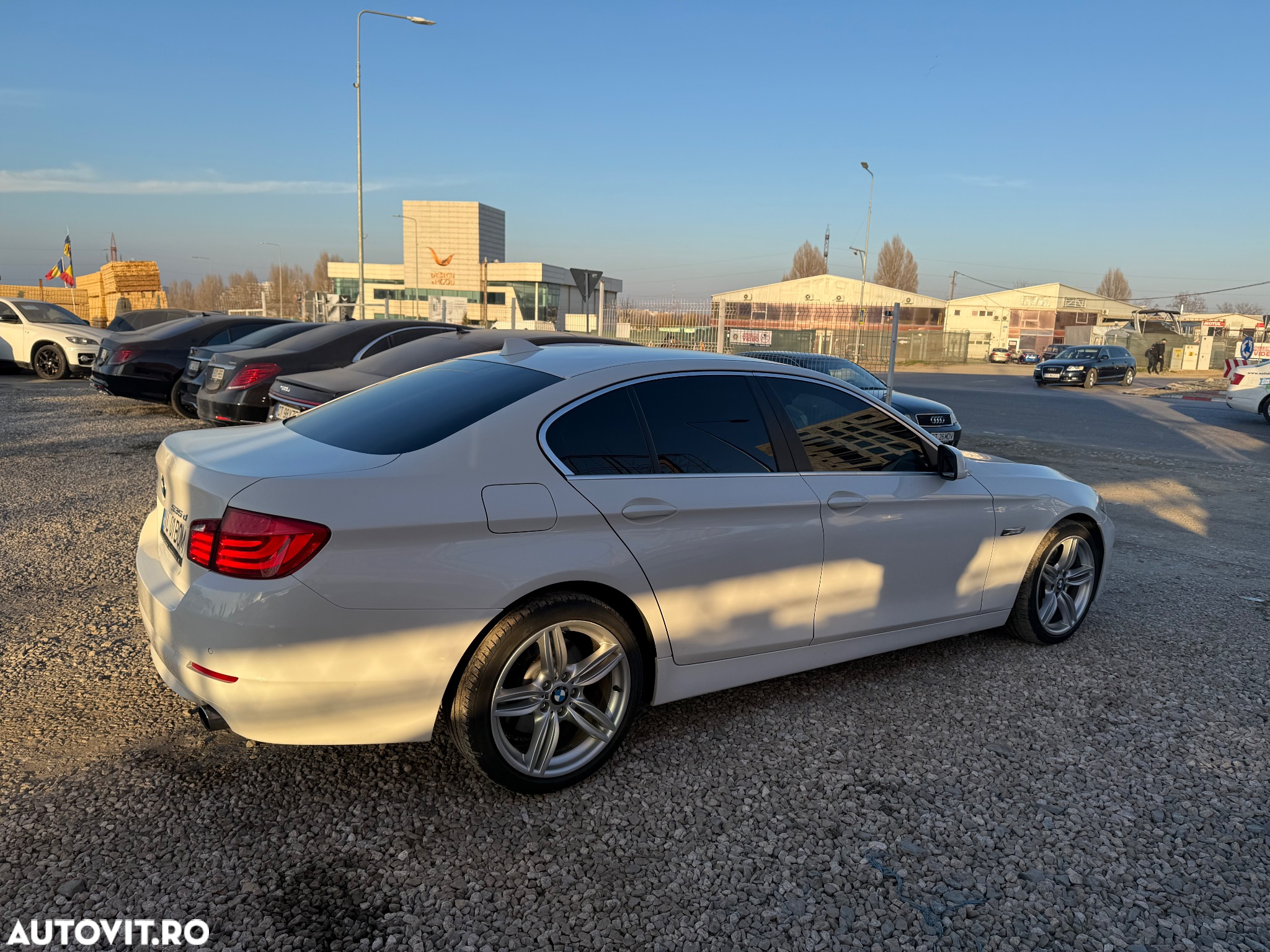 BMW Seria 5 535d xDrive Aut. Modern Line - 22