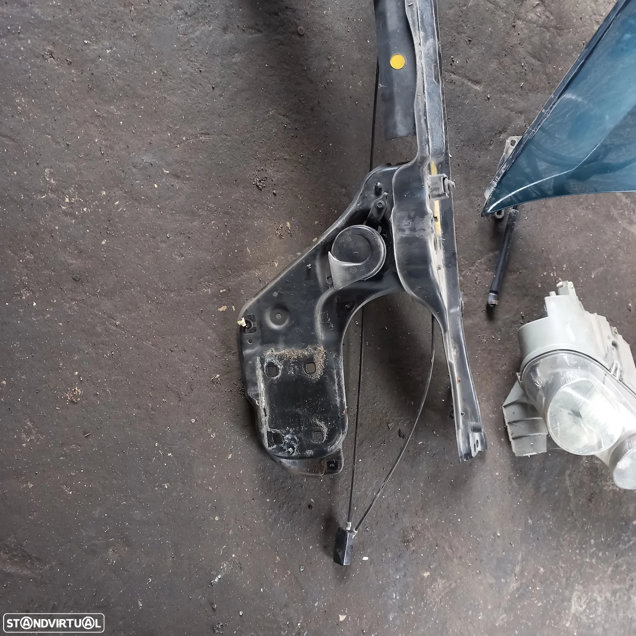 Capot para choques farois e frente em chapa rover 75 ano 2001 200€ - 3