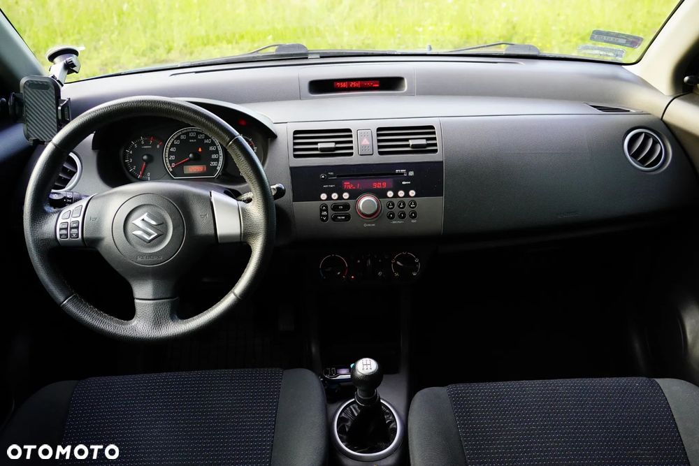 Suzuki Swift - 9