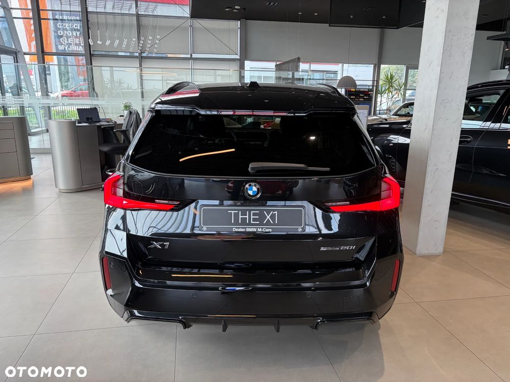 BMW X1 sDrive20i mHEV - 6