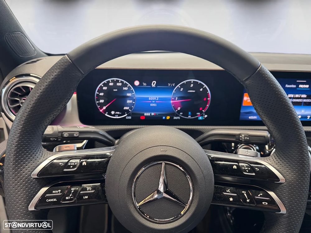 Mercedes-Benz A 180 d 8G-DCT Edition AMG Line - 19