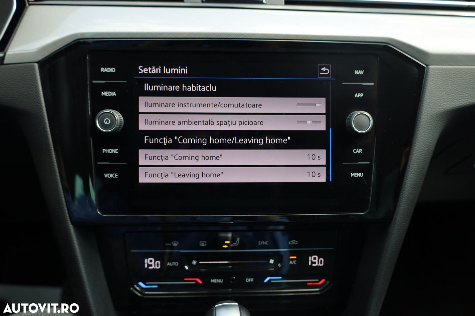 Volkswagen Passat Variant 2.0 TDI DSG Comfortline - 29
