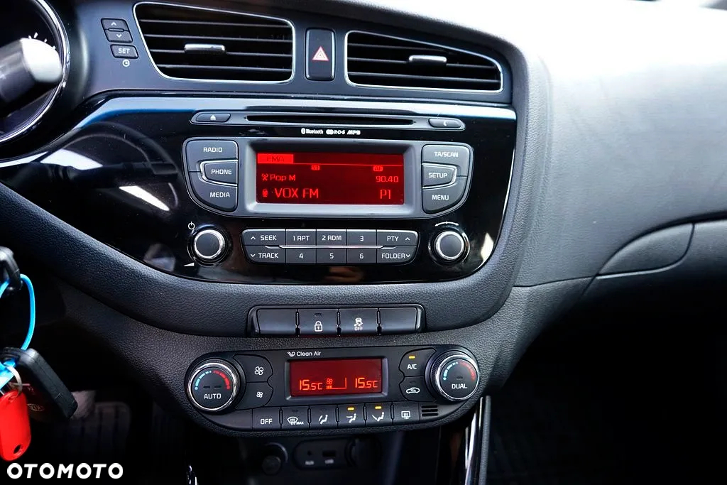 Kia Ceed - 25