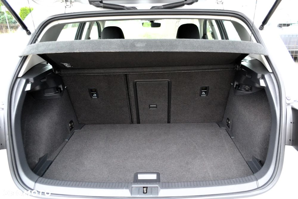 Volkswagen Golf 2.0 TDI BlueMotion Technology DSG Highline - 12