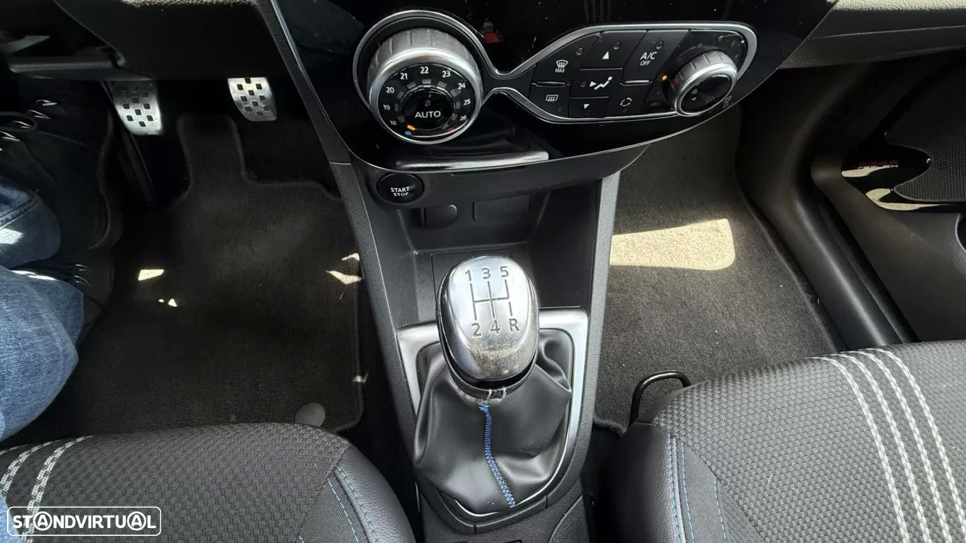 Renault Clio Sport Tourer 1.5 dCi GT Line - 27