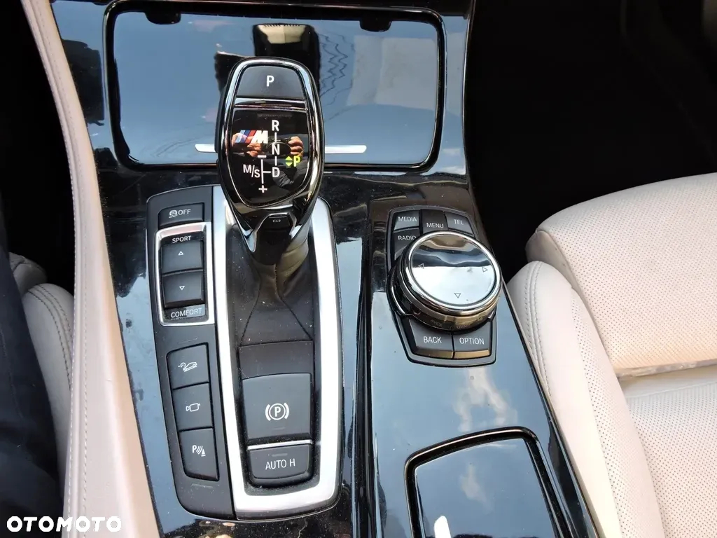 BMW Seria 5 M550d xDrive Touring Sport-Aut - 17