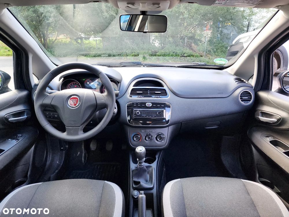 Fiat Punto 2012 - 16