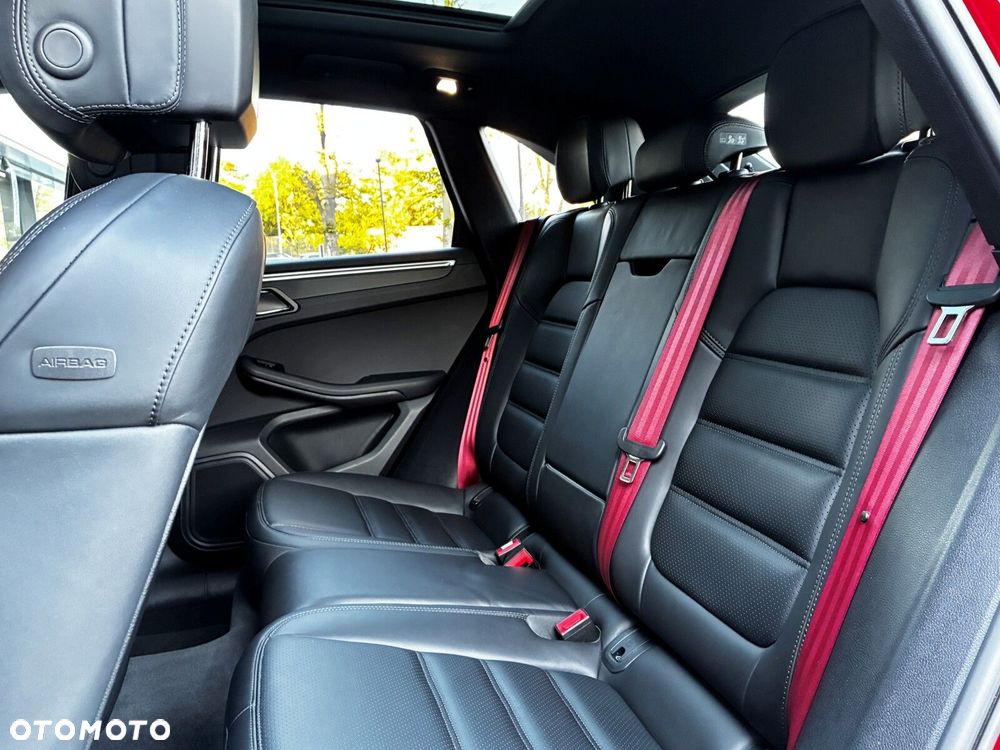 Porsche Macan - 36