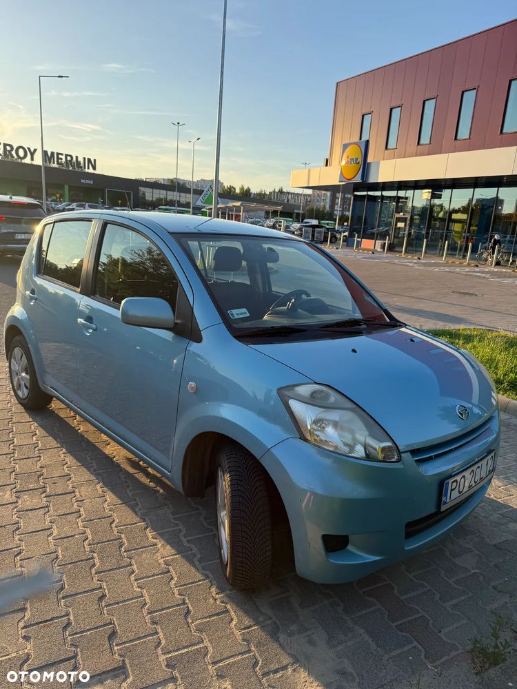 Daihatsu Sirion 1.0 - 2