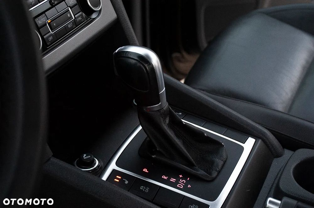 Volkswagen Amarok 2.0 BiTDI Autm Highline - 16