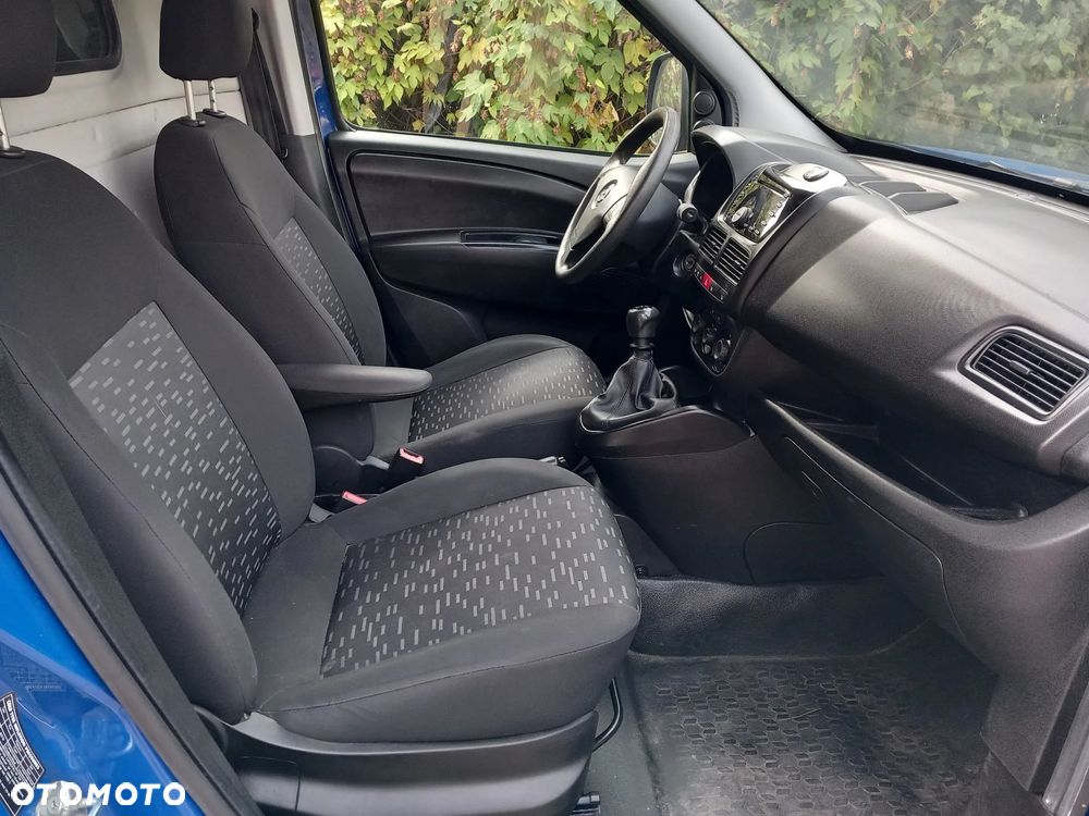 Opel Combo - 21