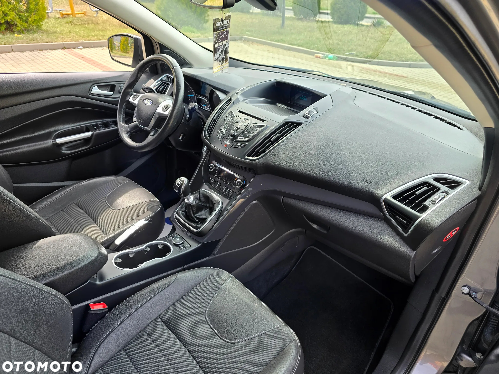 Ford Kuga 1.6 EcoBoost 2x4 Individual - 26