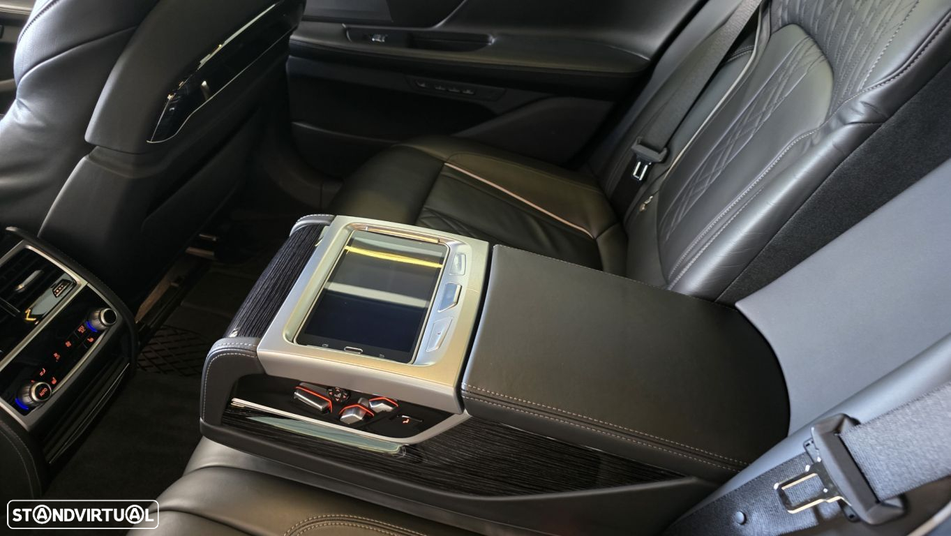 BMW 740 d xDrive Pack M Auto - 49