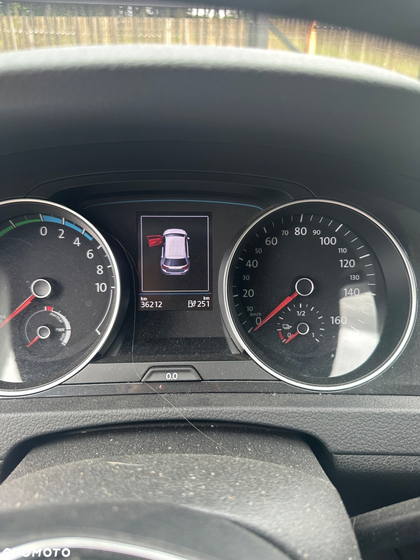 Volkswagen Golf e-Golf - 27