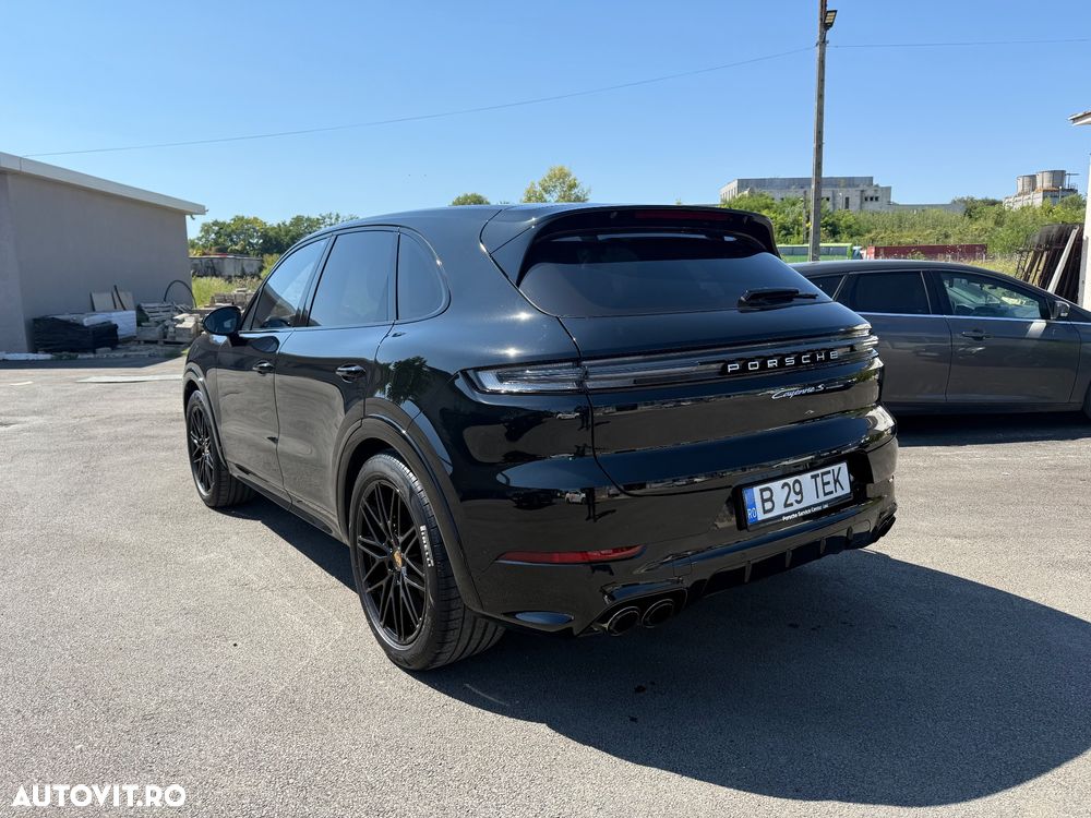Porsche Cayenne S - 8