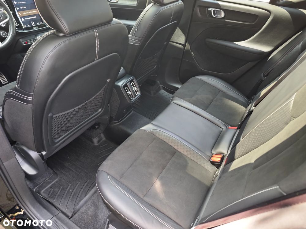 Volvo XC 40 T5 AWD Geartronic R-Design - 26