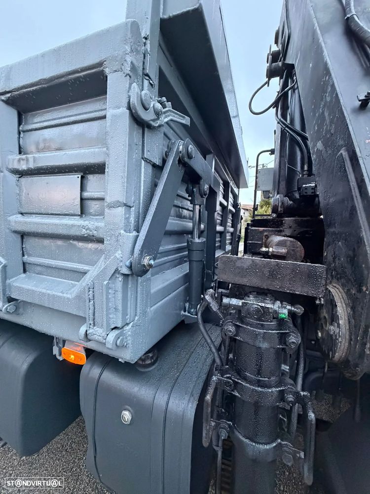 Mercedes Benz 1828 - 12