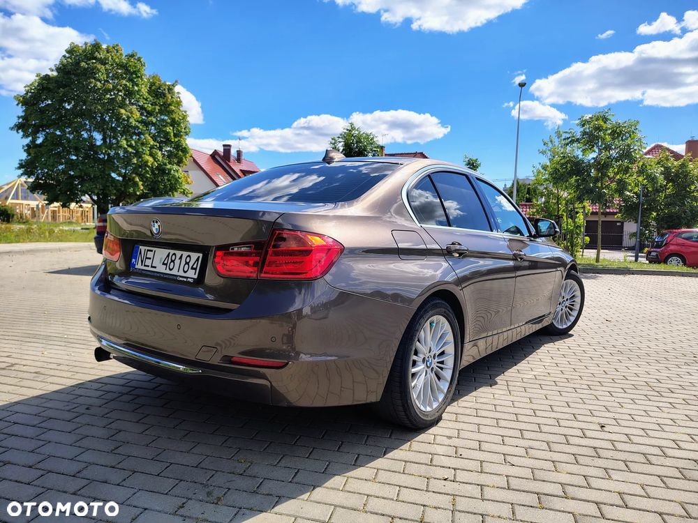 BMW Seria 3 320i Luxury Line - 5