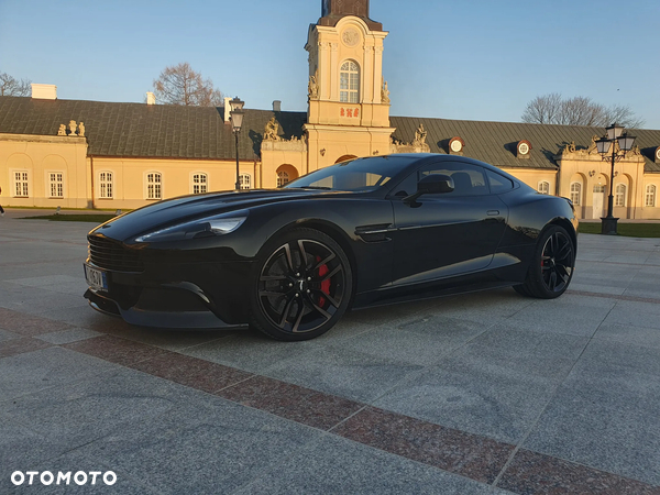 Aston Martin V12 Vanquish