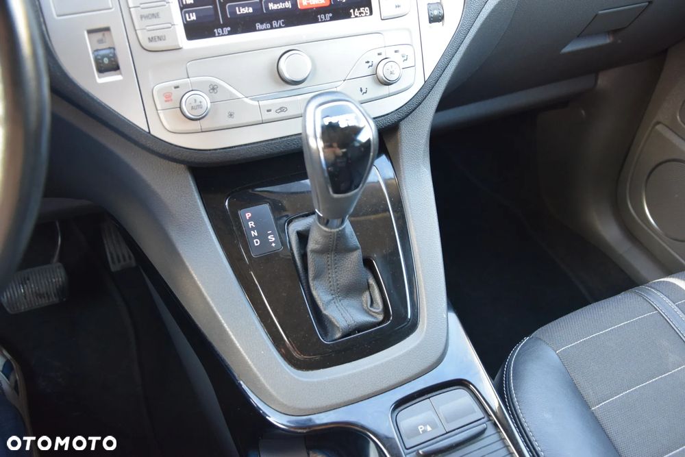 Ford Kuga - 13