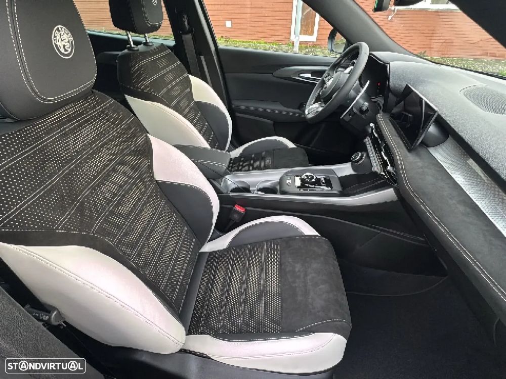 Alfa Romeo Tonale 1.5 VGT Hybrid Sport Speciale - 13