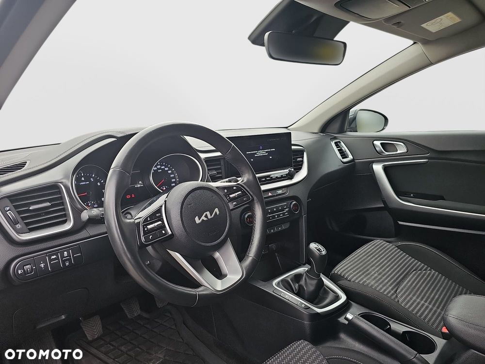 Kia XCeed 1.5 T-GDI M - 10