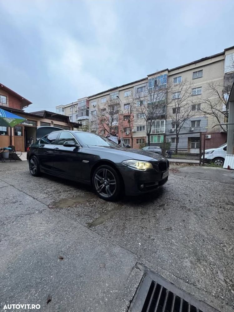 BMW Seria 5 520d Aut. Luxury Line - 5