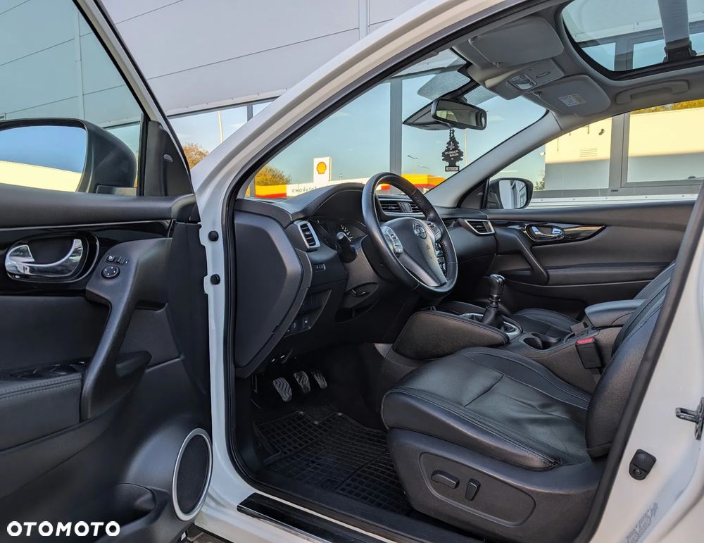 Nissan Qashqai 1.5 dCi Tekna - 14
