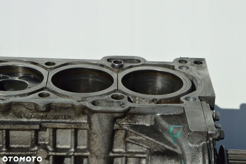 blok silnika wał tłoki volvo 2.4 d5 V70 S60, s80 XC90 d5244t 244t - 4