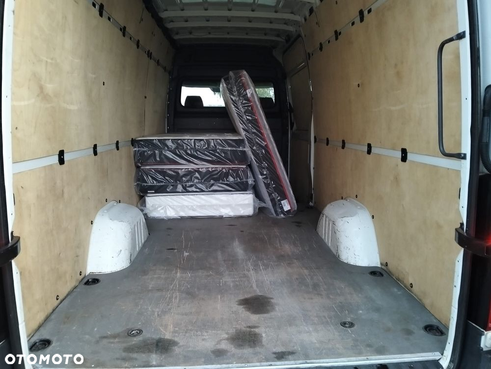 Volkswagen Crafter - 9
