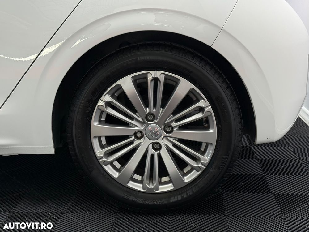 Peugeot 208 PureTech 82 Style - 41