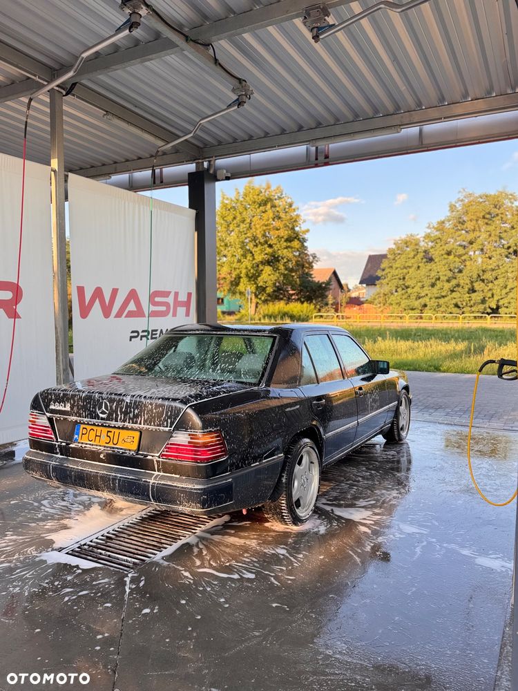 Mercedes-Benz W124 (1984-1993) - 14