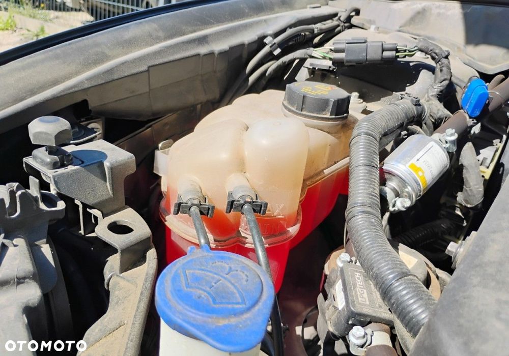 Ford Mondeo - 28