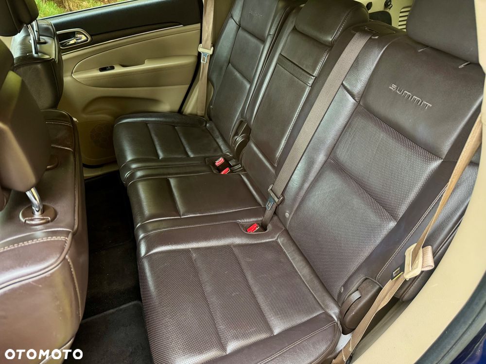 Jeep Grand Cherokee - 37