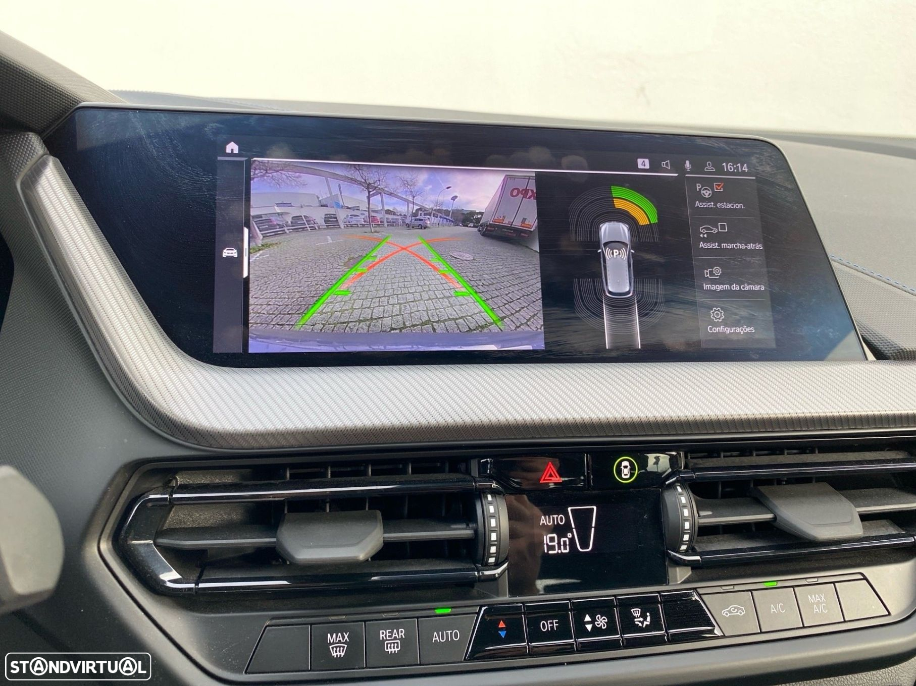 BMW 116 d Pack Desportivo M Auto - 9