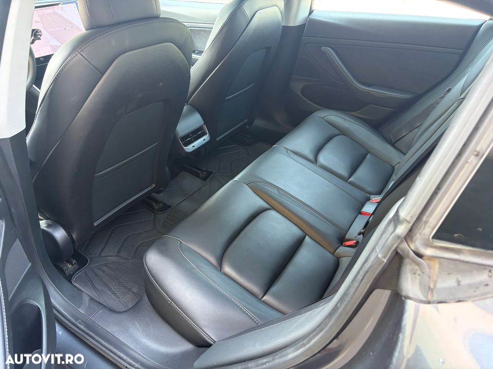 Tesla Model 3 - 27