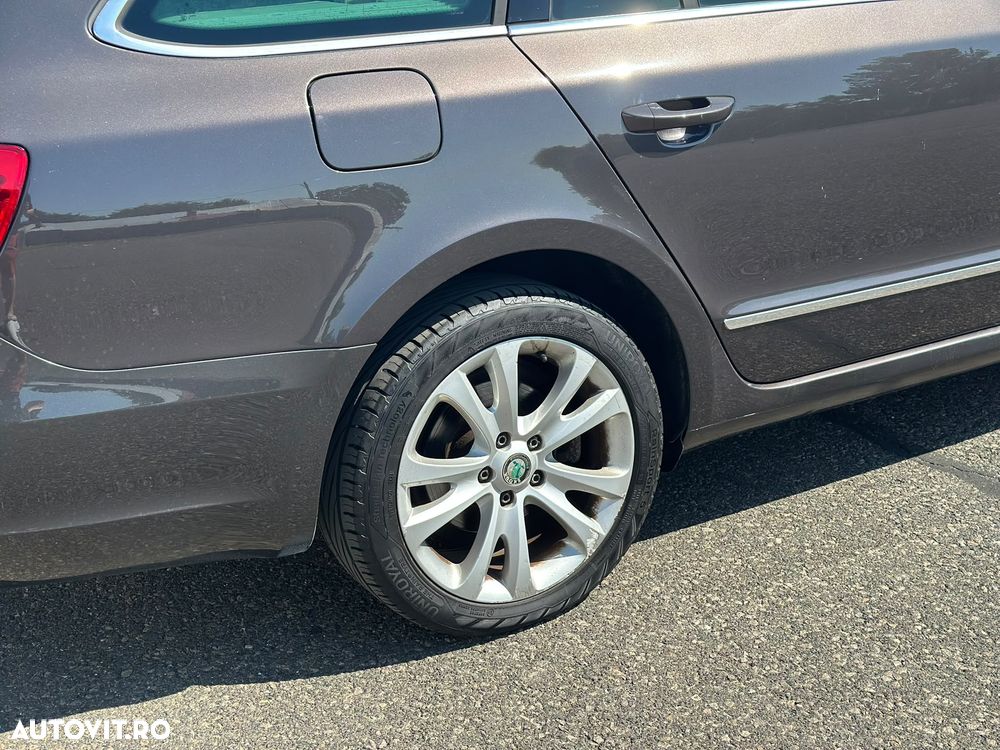 Skoda Superb 2.0 TDI Elegance DSG - 16