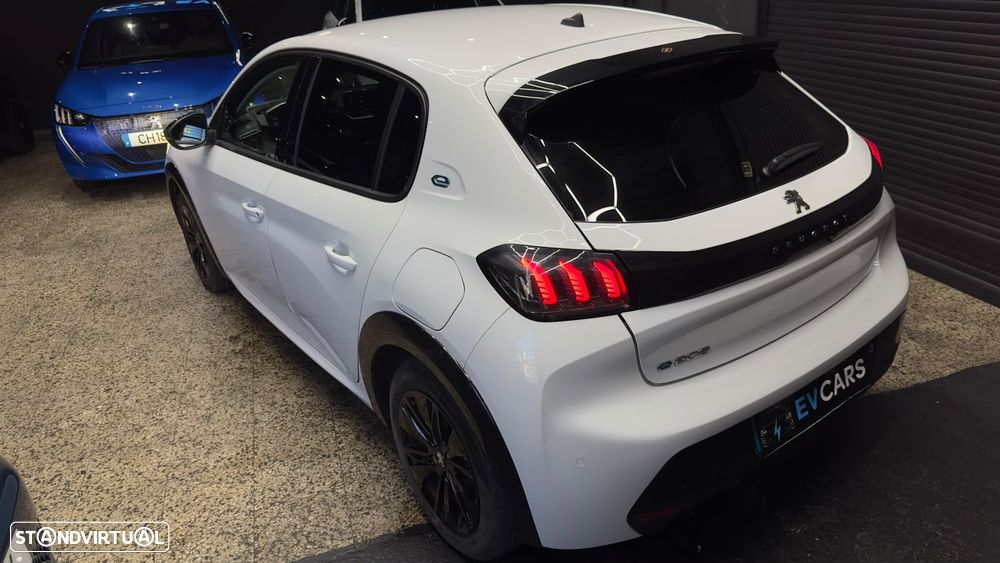 Peugeot e-208 Allure Pack - 3