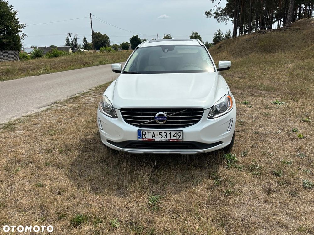 Volvo XC 60 T6 AWD Drive-E Momentum - 2
