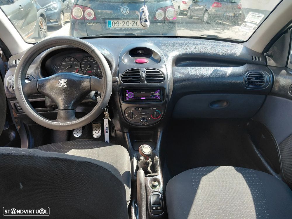 Peugeot 206 1.1 Color Line - 8