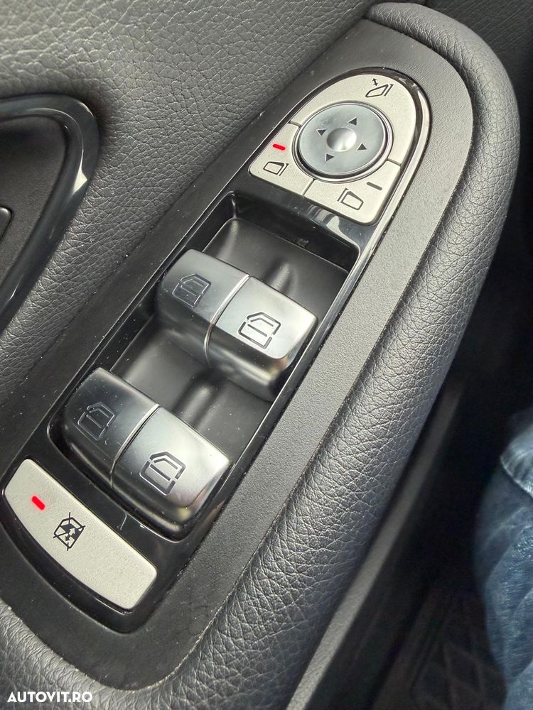 Mercedes-Benz C - 34