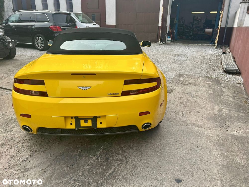 Aston Martin V8 Vantage - 5
