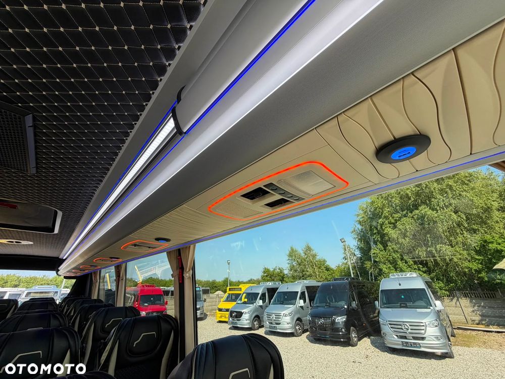 Mercedes-Benz Sprinter 519 - 26