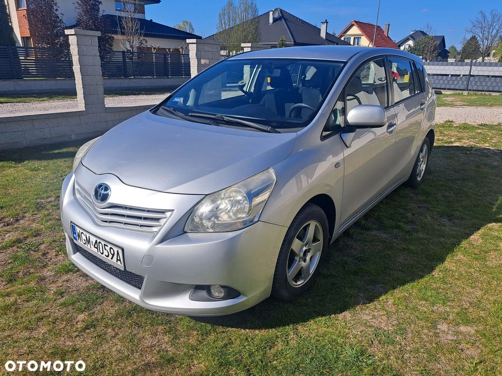 Toyota Verso 2.0 D-4D - 1
