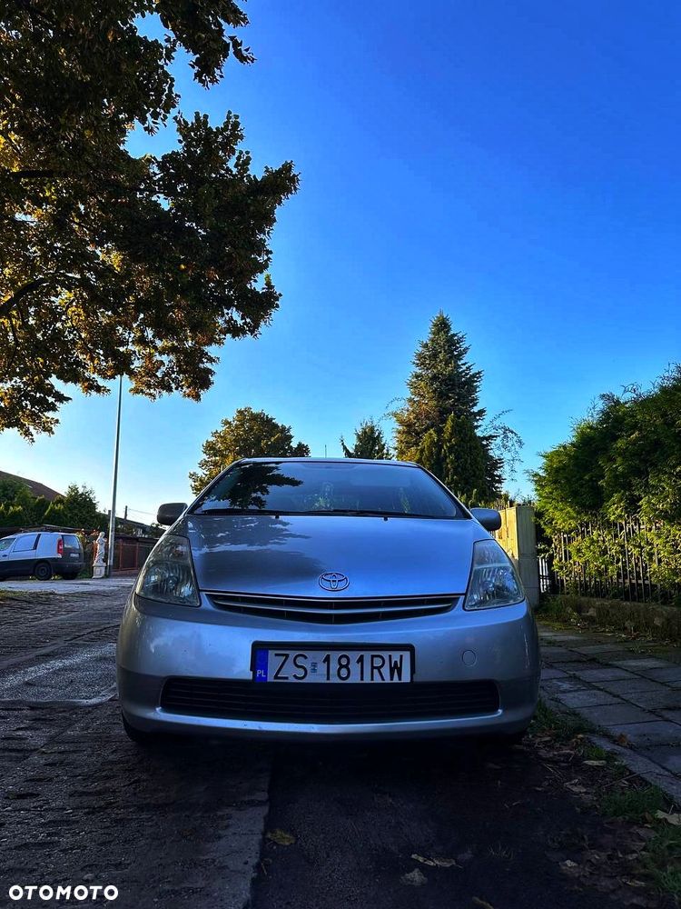 Toyota Prius 1.5 VVT-i Prestige - 6