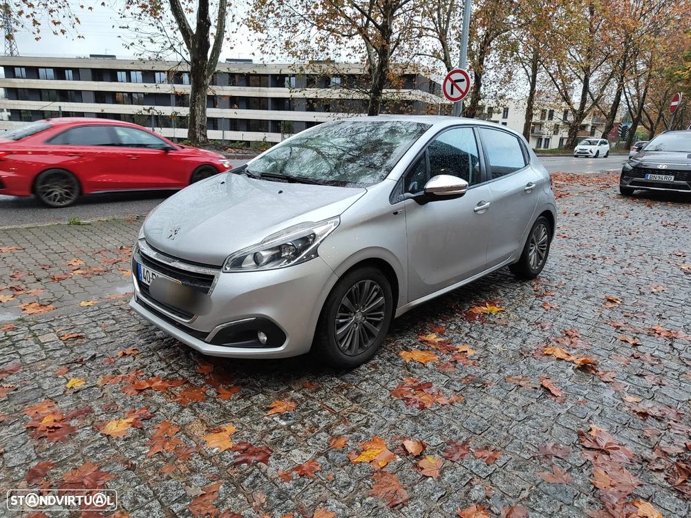 Peugeot 208 1.6 BlueHDi Style - 1